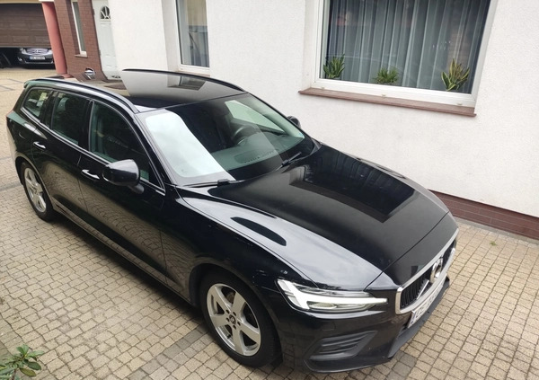 Volvo V60 cena 69699 przebieg: 280960, rok produkcji 2018 z Dobrzyca małe 781